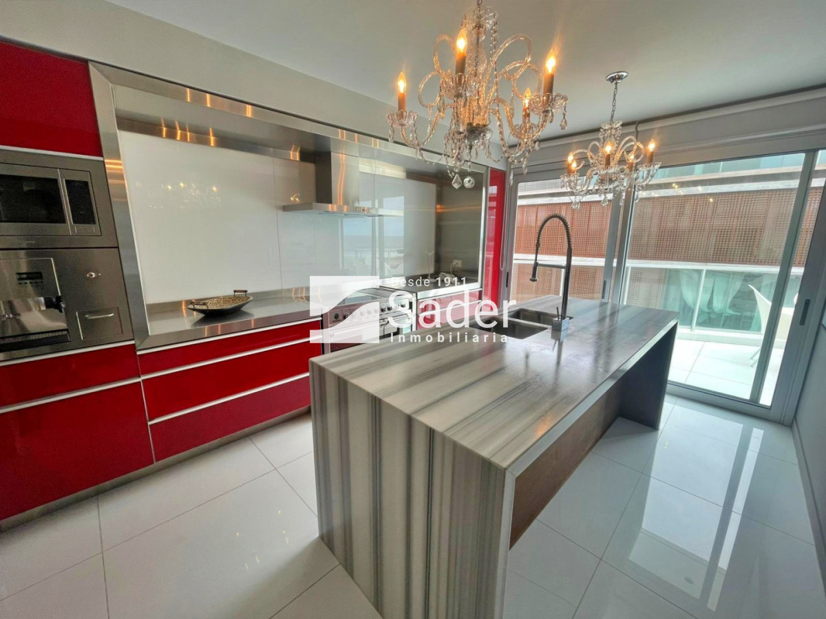 Apartamento ID.3814 - Penthouse de lujo en Playa Brava