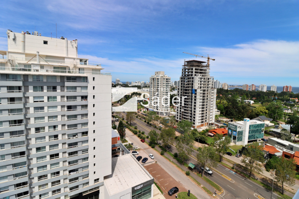 Apartamento ID.4440 - Venta de Apartamento sobre Avda. Roosevelt
