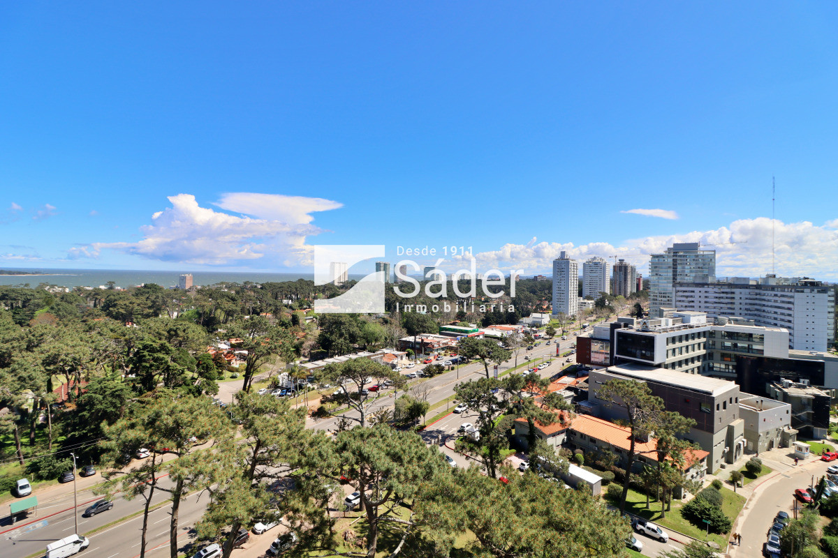 Apartamento ID.4236 - Apto 3 dorm. Parada 14 de mansa. Luminoso y moderno. 