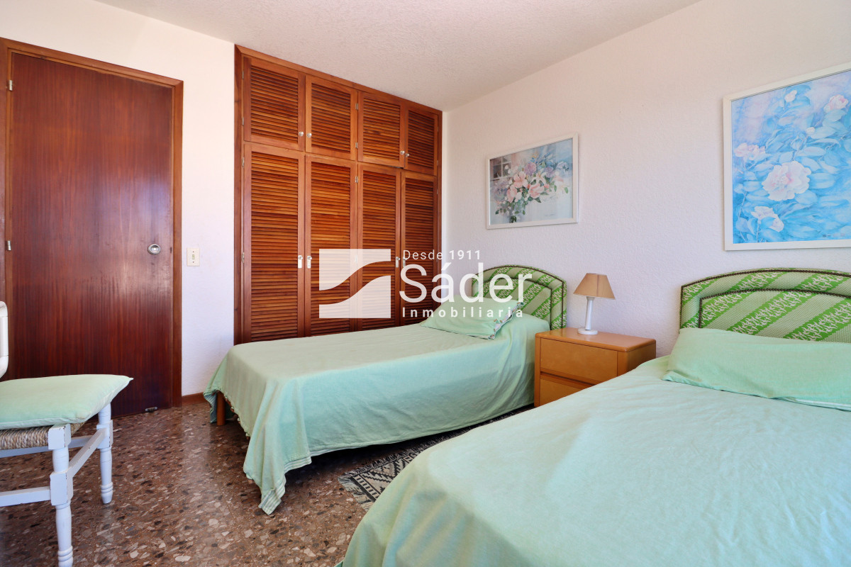 Apartamento ID.4276 - Apto. 3 dorm. con vista al mar. (Playa mansa, pda. 3)