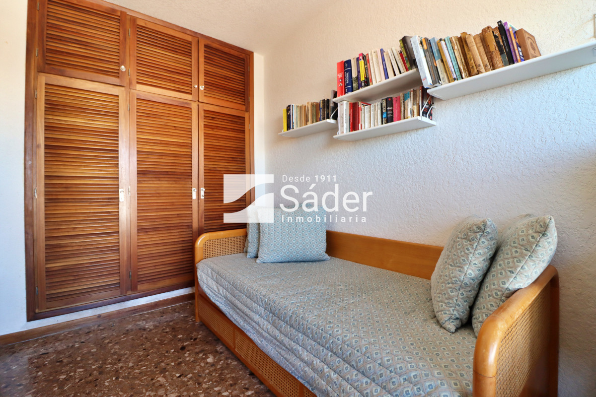 Apartamento ID.4276 - Apto. 3 dorm. con vista al mar. (Playa mansa, pda. 3)