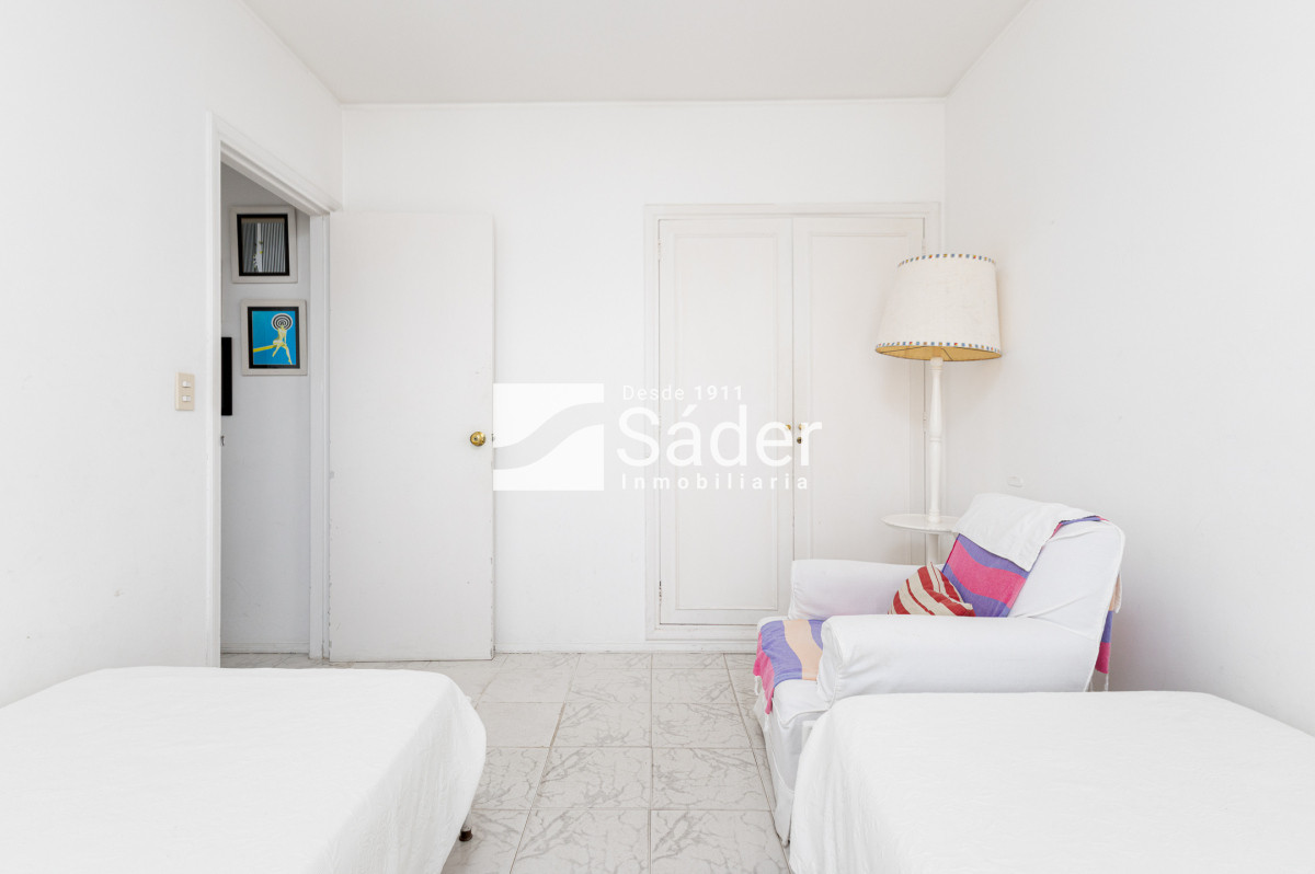 Apartamento ID.3648 - Espectacular apartamento en venta, primera fila frente a la playa El Emir