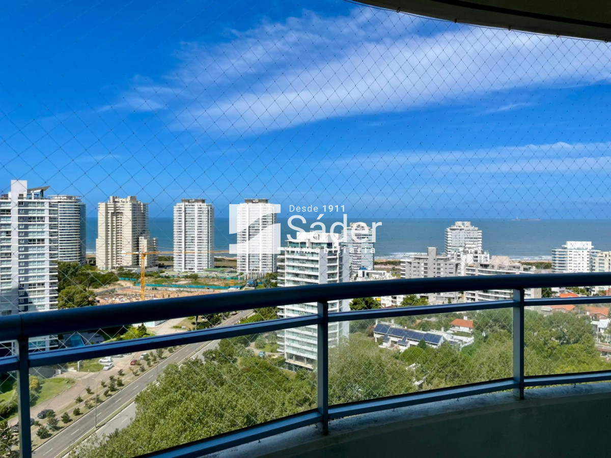 Apartamento ID.4729 - Apto en Alq. 3 Suites en Pda 8 de Playa Brava, a metros del mar 