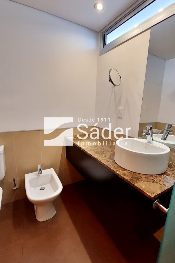 Apartamento ID.4451 - Apto 3 Dormitorios en alquiler, frente al mar 