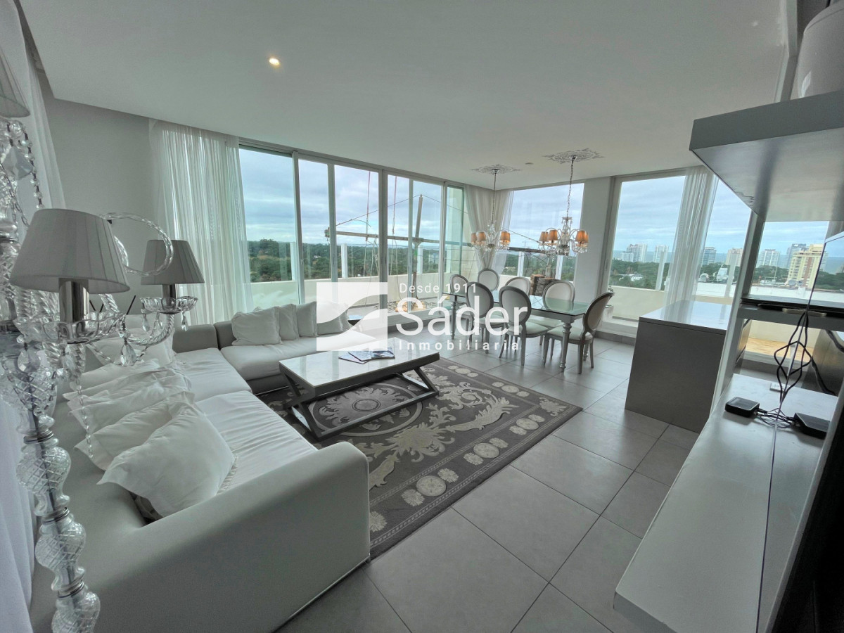 Apartamento ID.4955 - Penthouse en Pda 7 sobre Av. Roosevelt