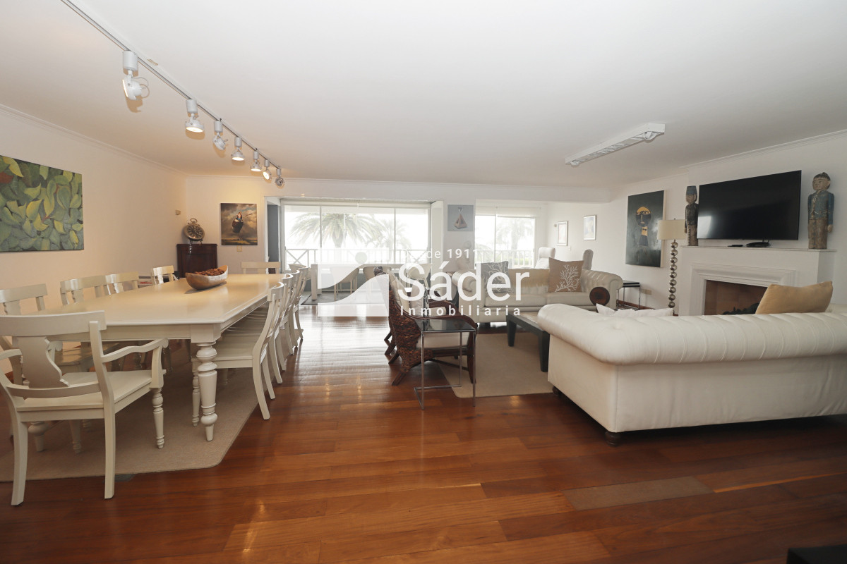 Apartamento ID.4396 - Apartamento de gran tamaño frente al Puerto