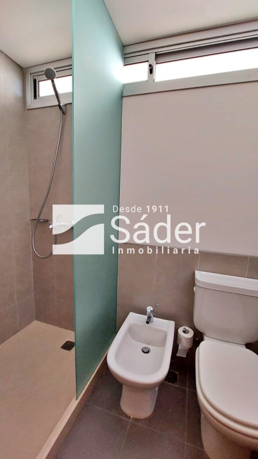 Apartamento ID.4451 - Apto 3 Dormitorios en alquiler, frente al mar 