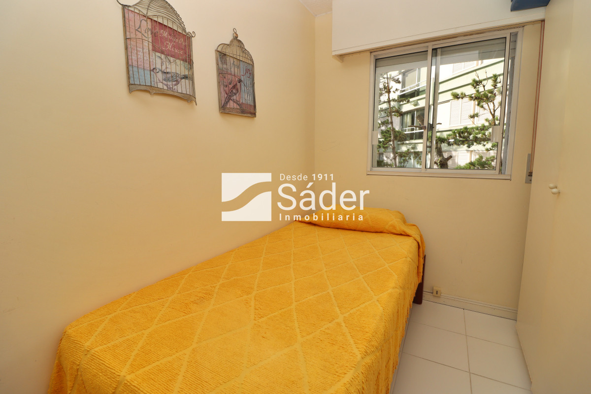 Apartamento ID.3910 - Espacios Amplios y Vista al Mar en Primera Línea