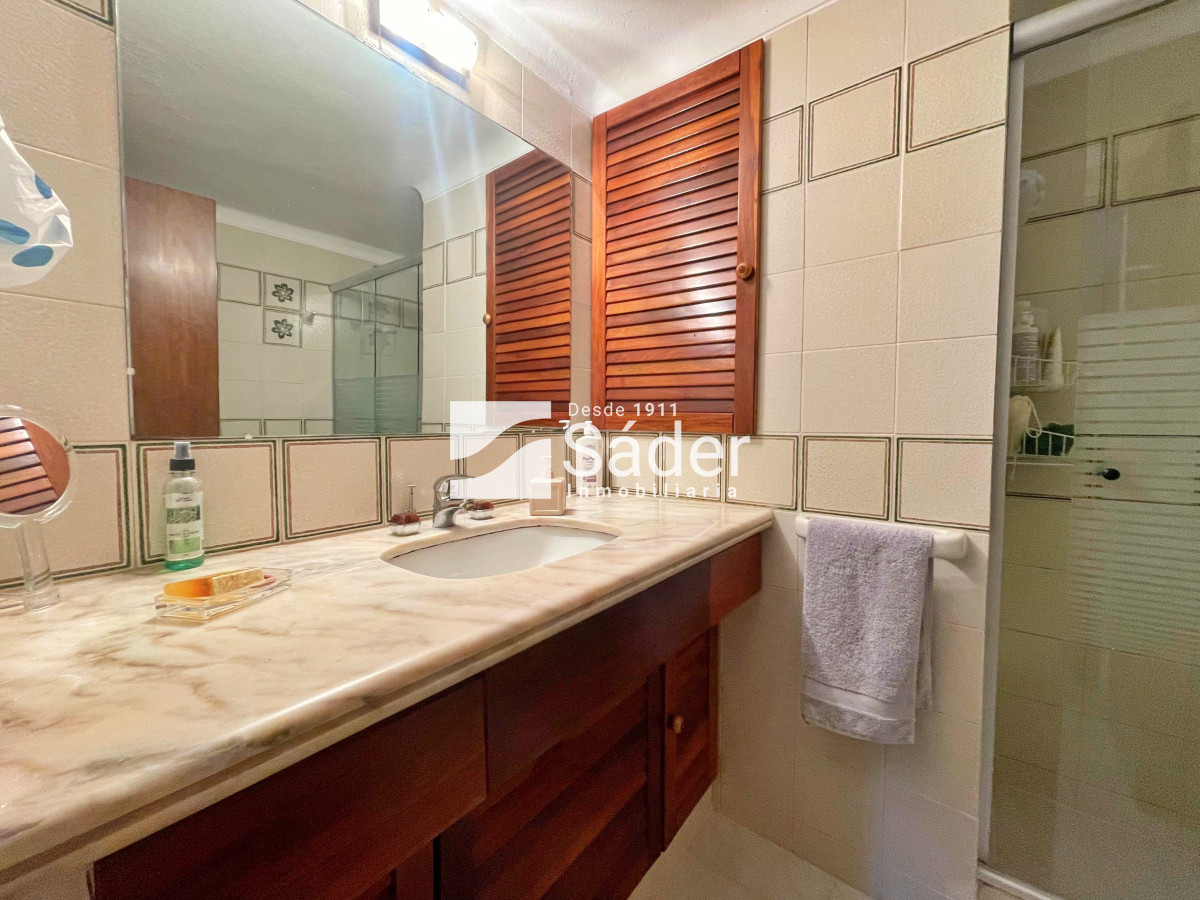 Apartamento ID.4337 - Apto sobre Av. Roosevelt, 2 Dorm con Suite y Parrillero 