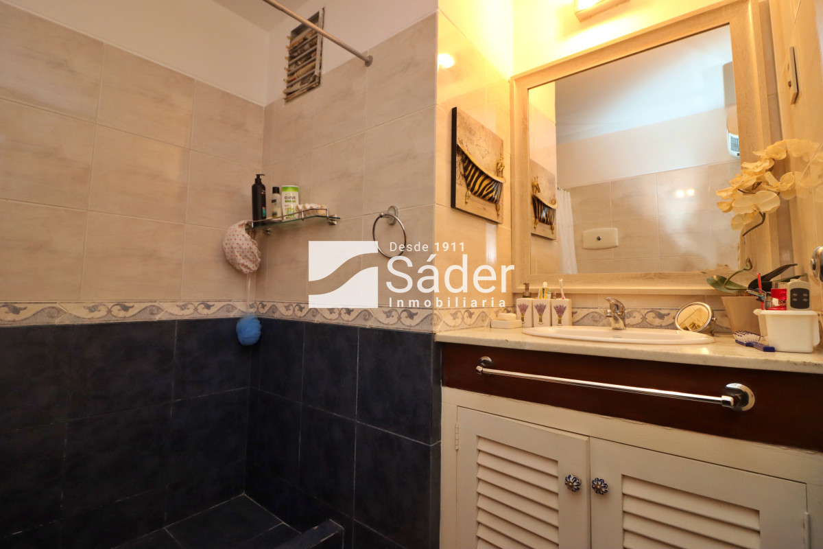 Apartamento ID.4243 - Apto funcional y bien ubicado, Pda 14 sobre  Roosevelt