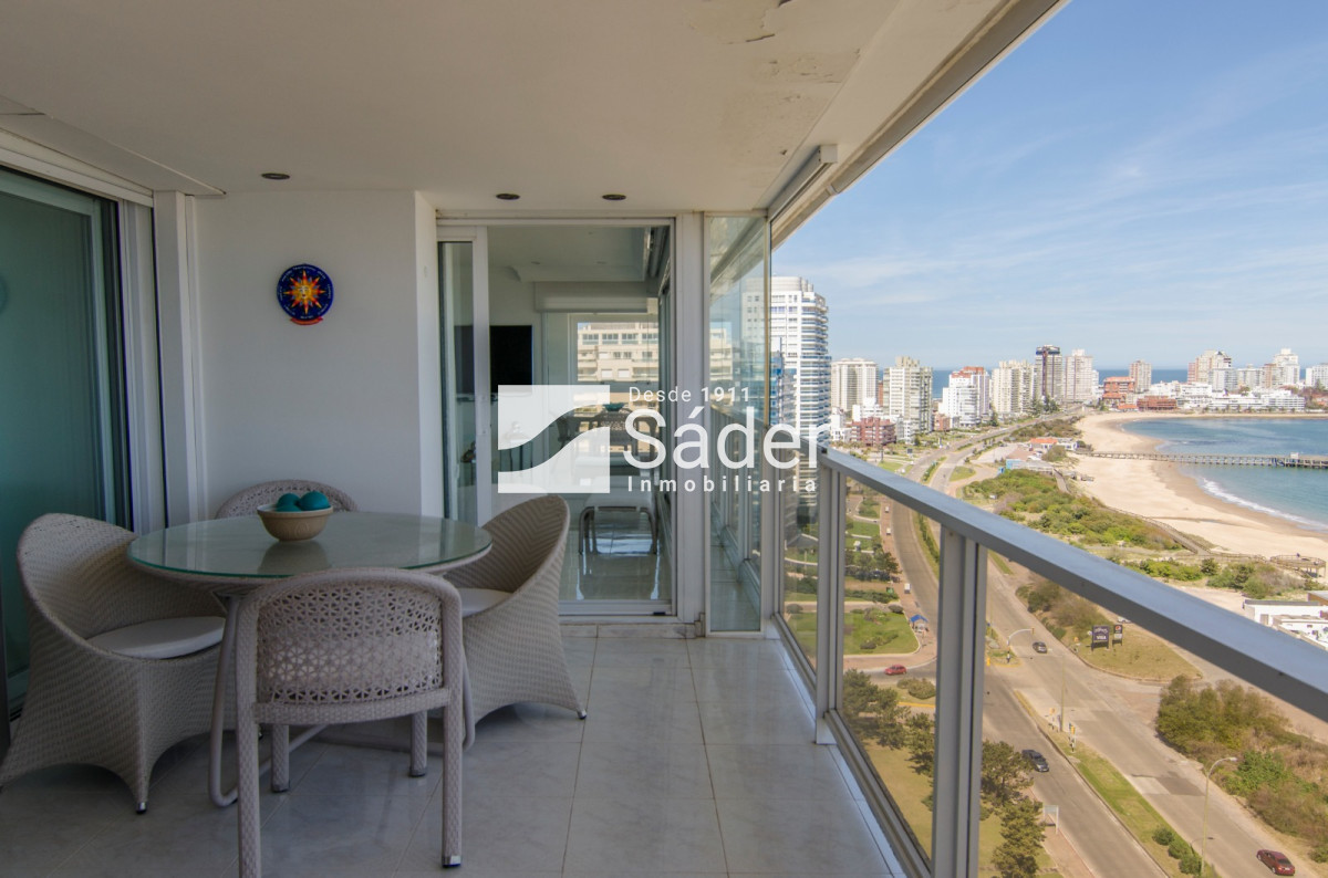 Apartamento ID.3175 - Apartamento en venta Playa Mansa 5 dormitorios