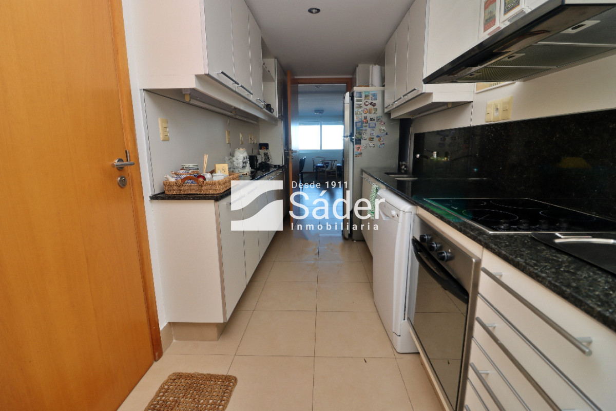 Apartamento ID.4308 - Apto en alquiler de 3 dormitorios. 