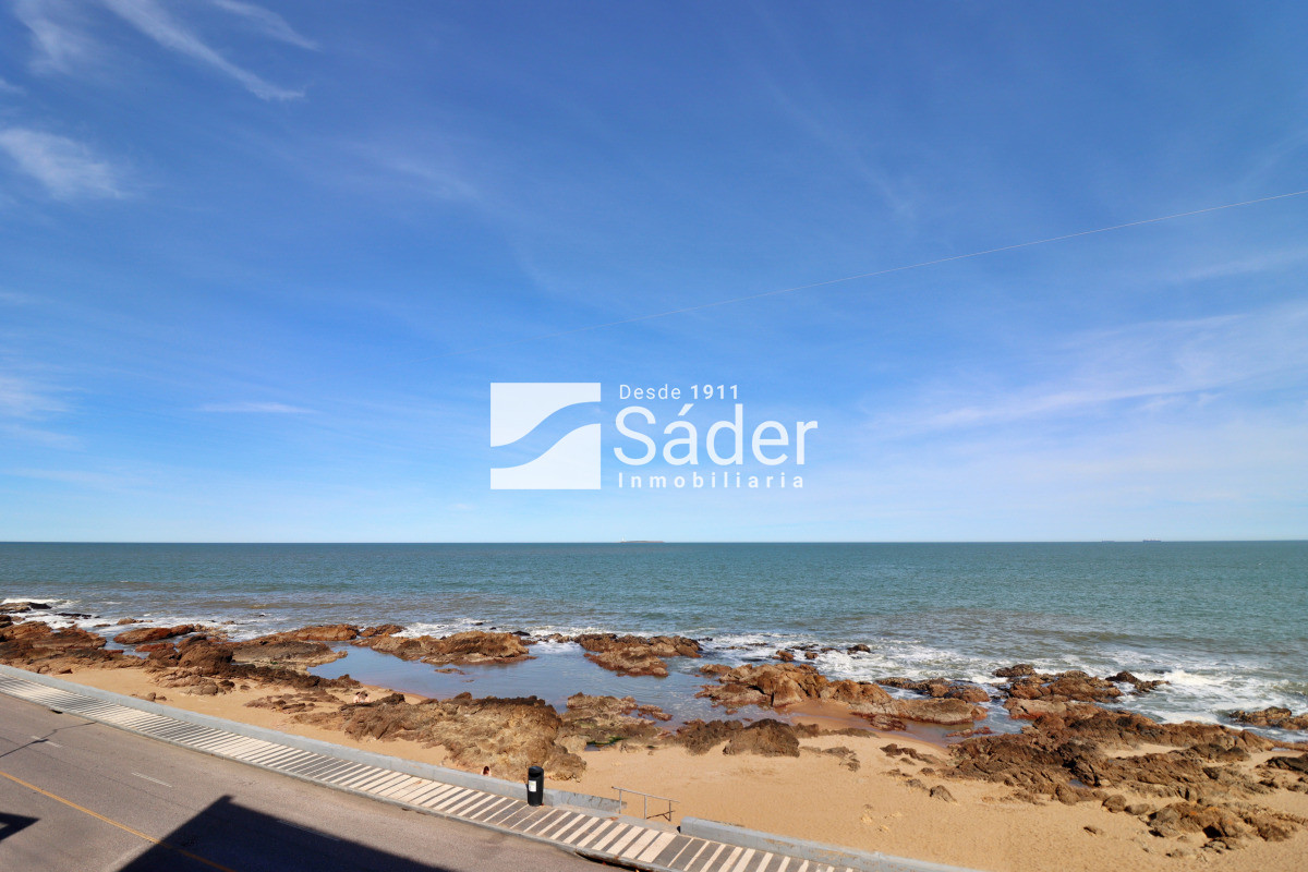 Apartamento ID.4451 - Apto 3 Dormitorios en alquiler, frente al mar 
