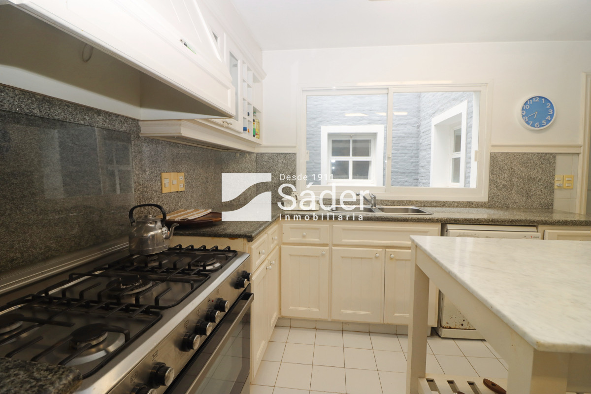 Apartamento ID.4396 - Apartamento de gran tamaño frente al Puerto