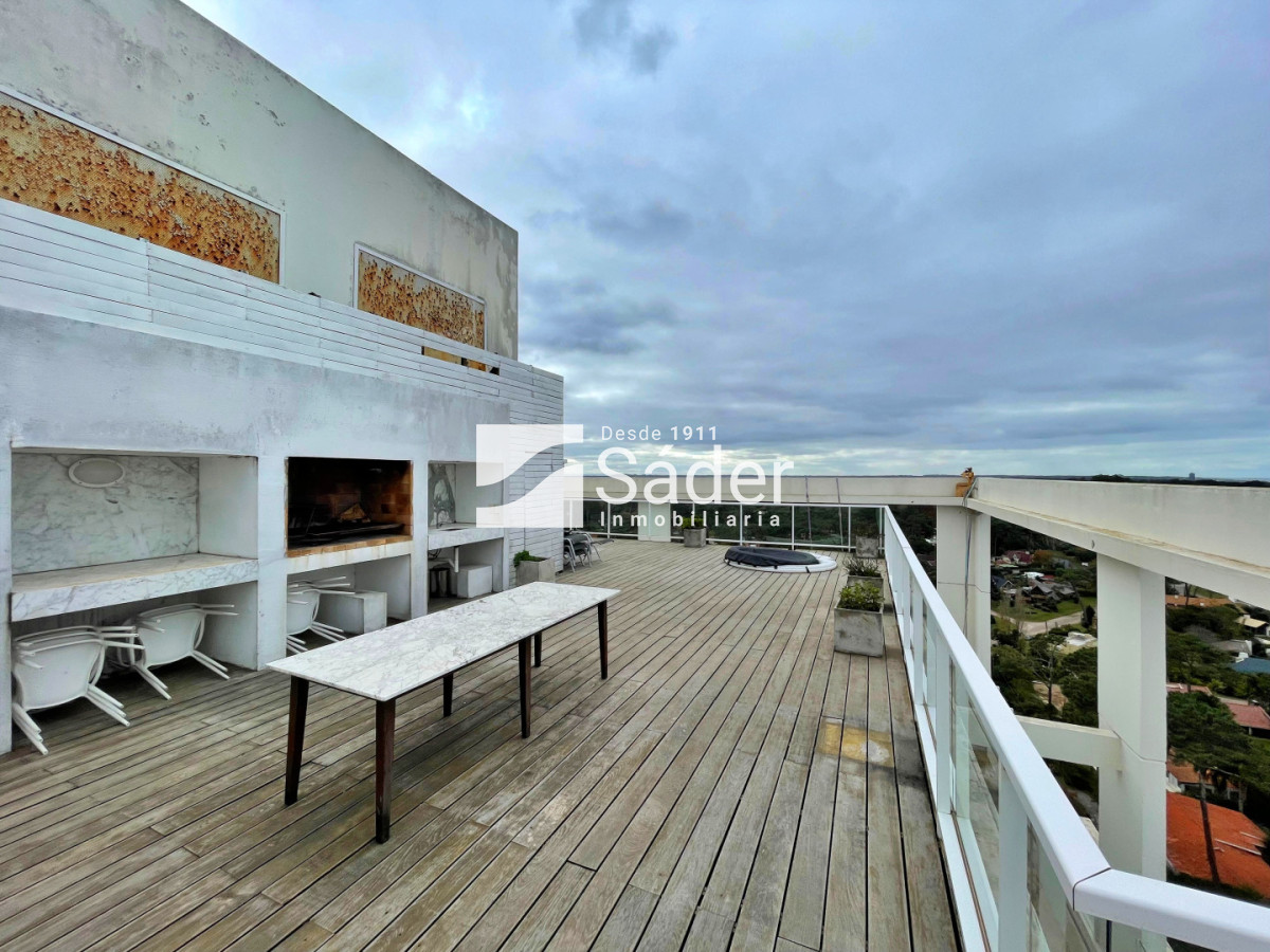 Apartamento ID.4955 - Penthouse en Pda 7 sobre Av. Roosevelt