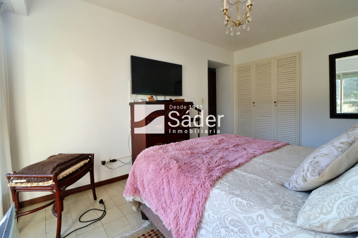 Apartamento ID.4337 - Apto sobre Av. Roosevelt, 2 Dorm con Suite y Parrillero 
