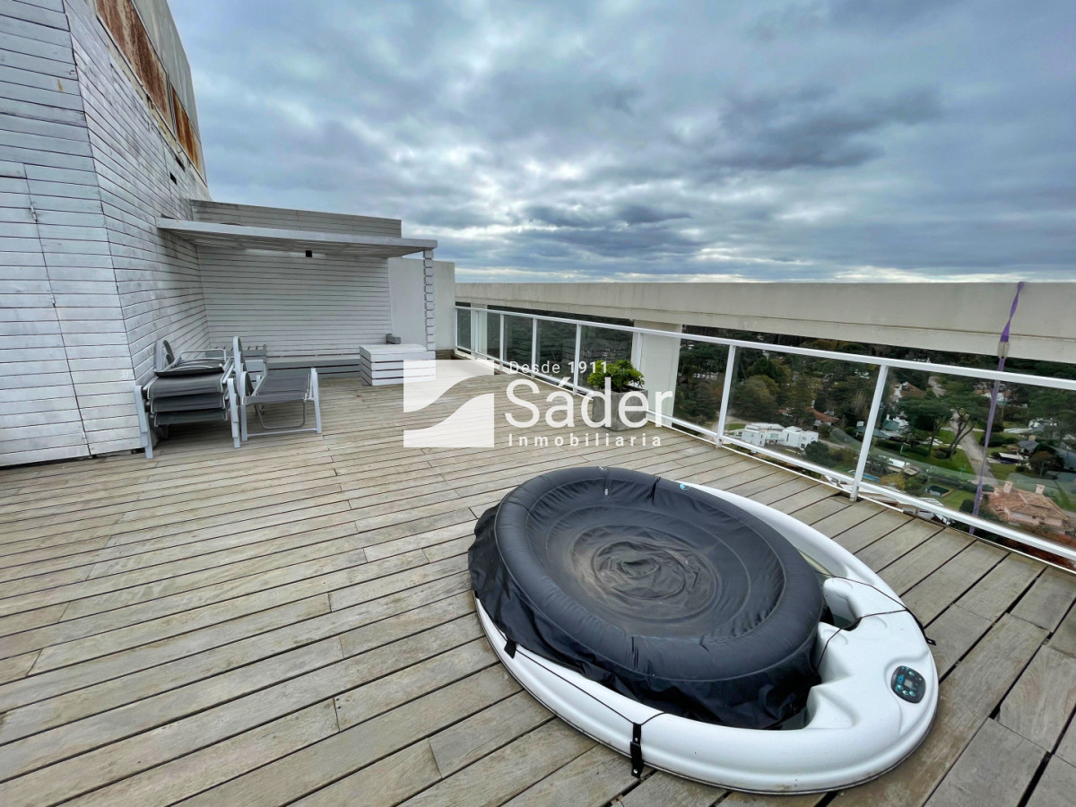 Apartamento ID.4955 - Penthouse en Pda 7 sobre Av. Roosevelt