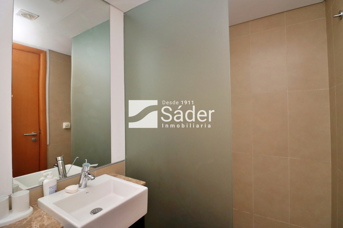 Apartamento ID.4324 - Apto. en alquiler de 3 dorm. frente al mar. 