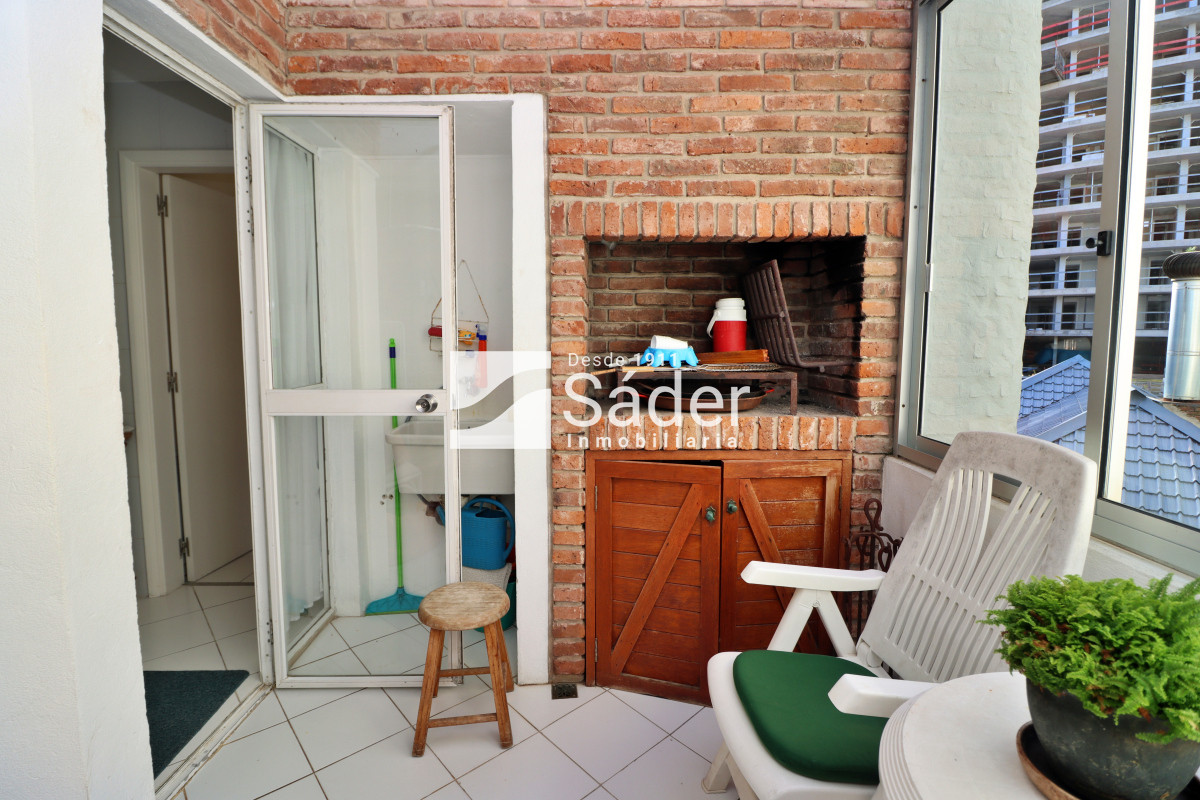 Apartamento ID.3910 - Espacios Amplios y Vista al Mar en Primera Línea