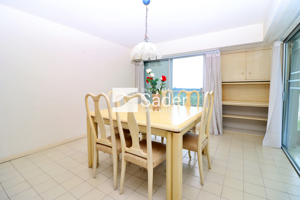 Apartamento ID.4525 - Apartamento 170 m², ideal para los que eligen Punta del Este como hogar