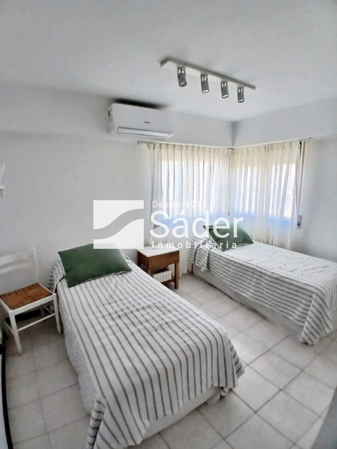 Apartamento ID.4646 - Apartamento 3 dormitorios. Frente a playa mansa.