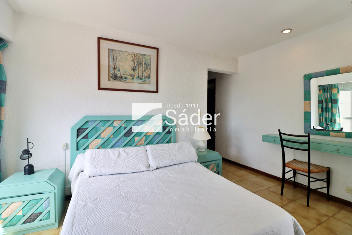 Apartamento ID.4623 - Apartamento frente a Playa Brava. 2 dormitorios. 