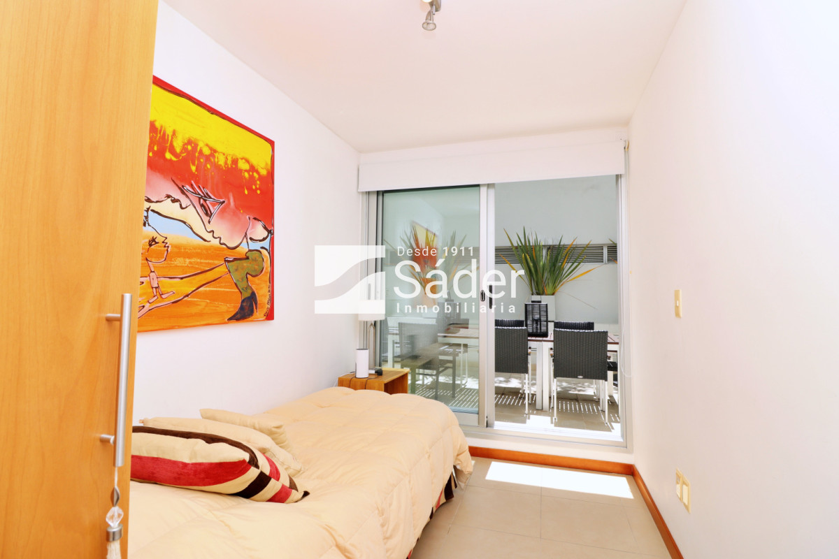 Apartamento ID.4542 - Apartamento en península. 3 dormitorios y parrillero
