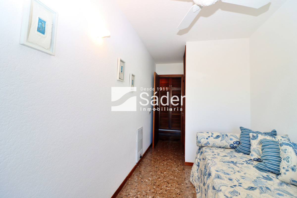 Apartamento ID.4462 - Apartamento en alquiler 3 dormitorios. Playa mansa