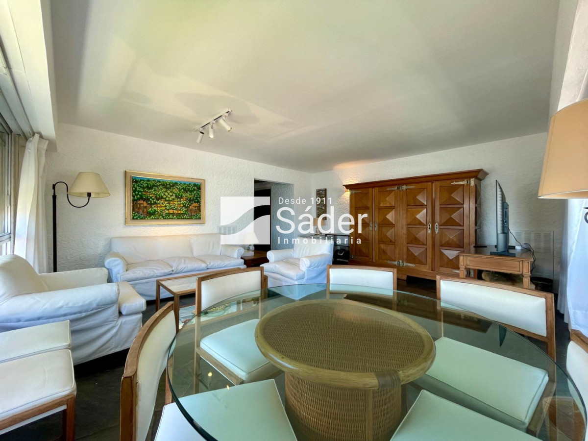 Apartamento ID.4657 - Apartamento en venta y alquiler 4 dormitorios en la península.
