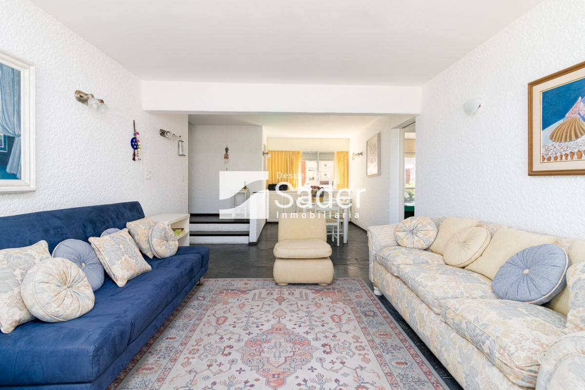 Apartamento ID.3698 - Ubicado frente a la icónica Playa El Emir