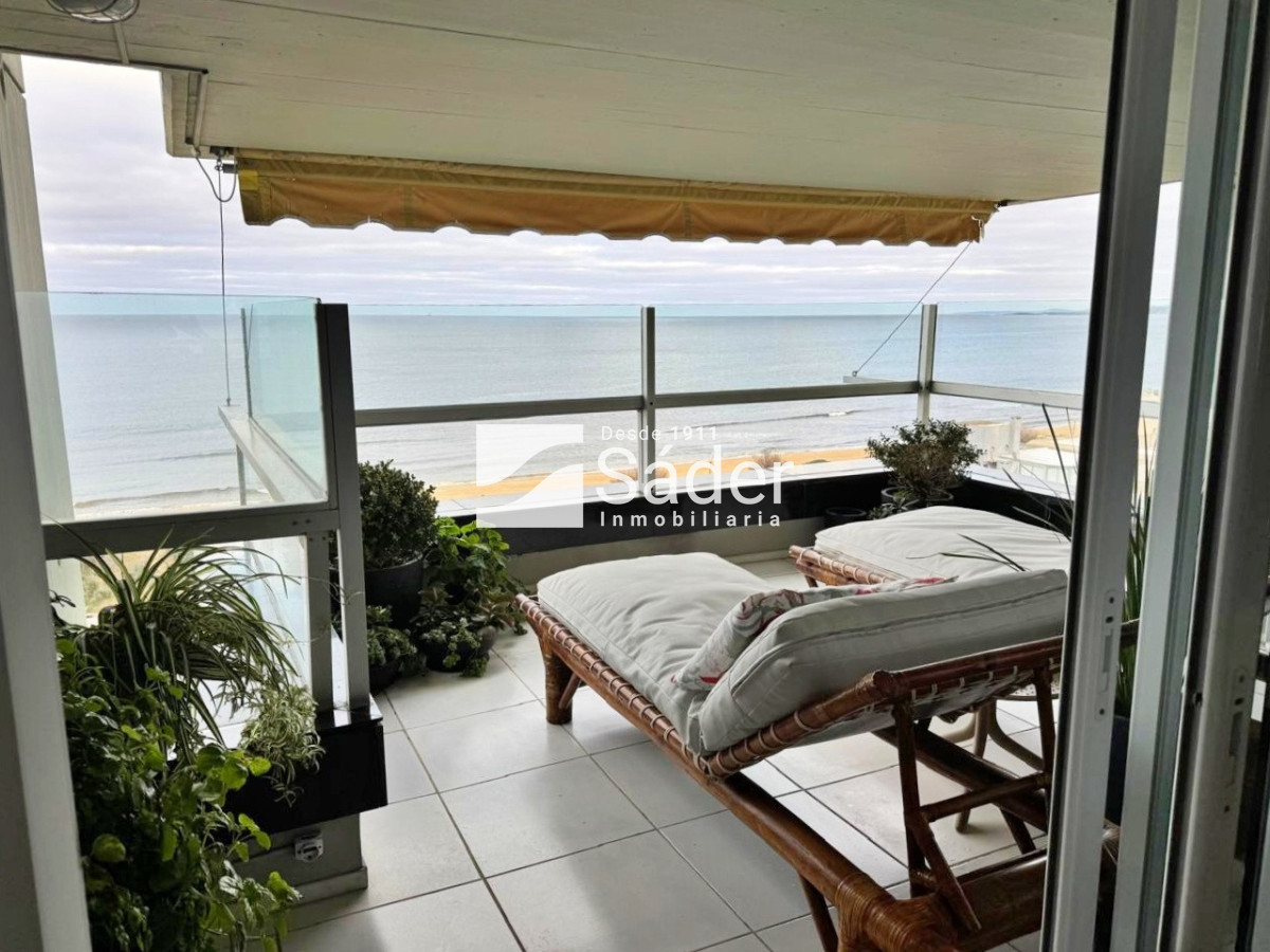 Apartamento ID.4515 - Apto en Alq. Gran Planta Frente al Mar en Playa Mansa 