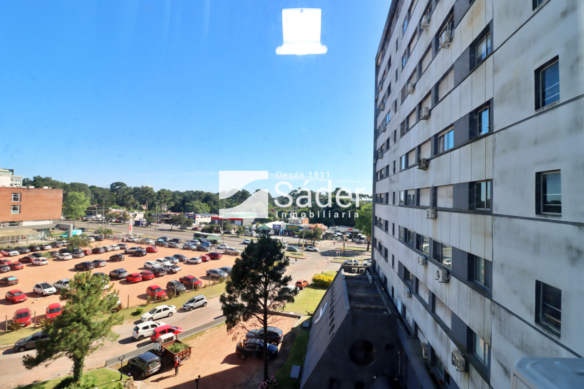 Apartamento ID.4596 - Apto en zona Cantegrill. 2 dormitorios y servicio