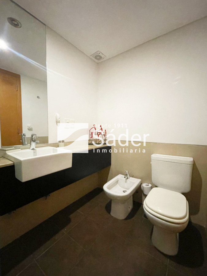 Apartamento ID.4542 - Apartamento en península. 3 dormitorios y parrillero