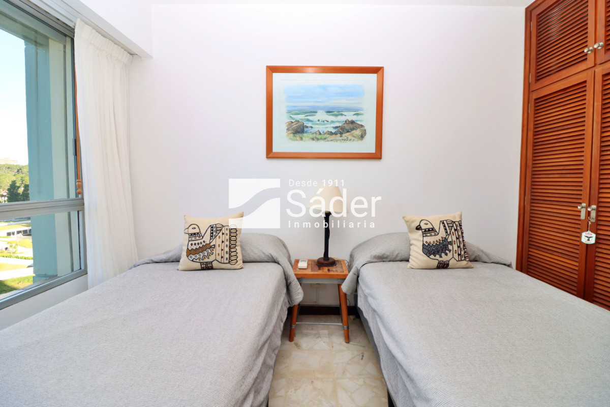 Apartamento ID.4555 - Apto en Alq. 4 dormitorios en Pda. 19 de la Mansa 