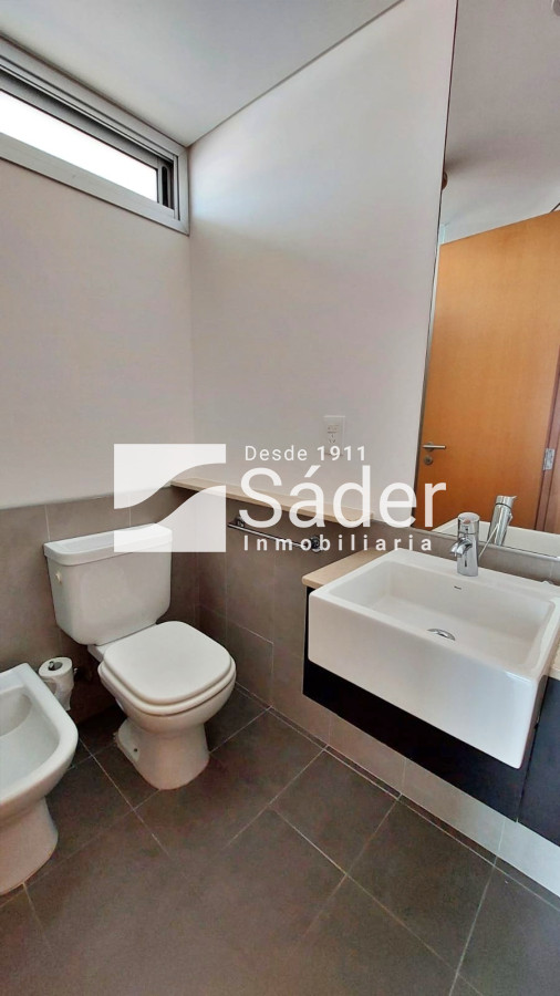 Apartamento ID.4451 - Apto 3 Dormitorios en alquiler, frente al mar 