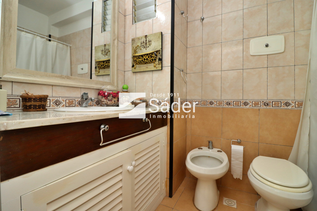 Apartamento ID.4243 - Apto funcional y bien ubicado, Pda 14 sobre  Roosevelt