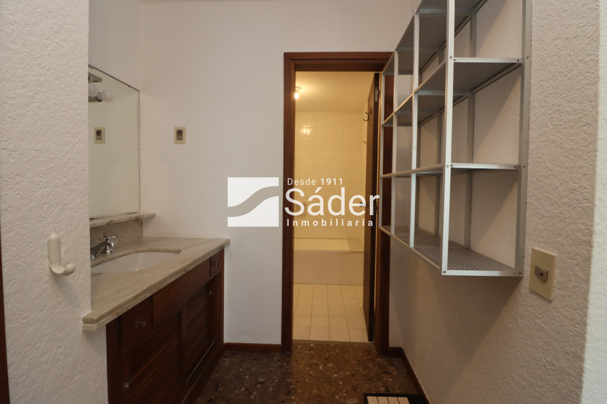 Apartamento ID.4602 - Frente al mar en pda. 3 de playa mansa 