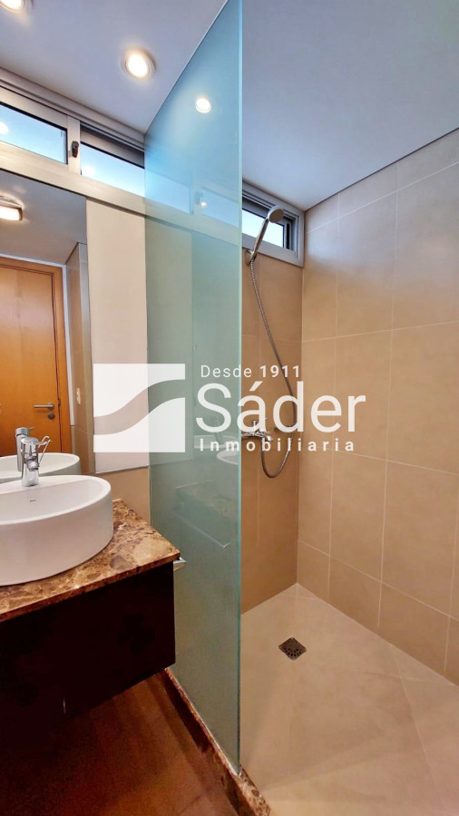Apartamento ID.4451 - Apto 3 Dormitorios en alquiler, frente al mar 