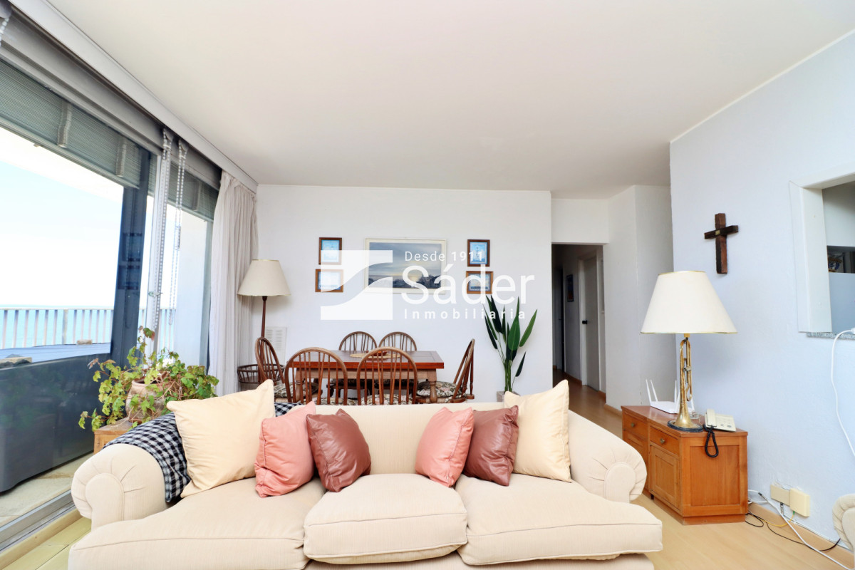 Apartamento ID.4551 - Apartamento en península. 3 dorm. Gran balcon