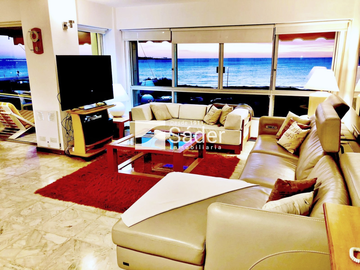 Apartamento ID.4554 - Apto 3 dorm. Playa mansa. 