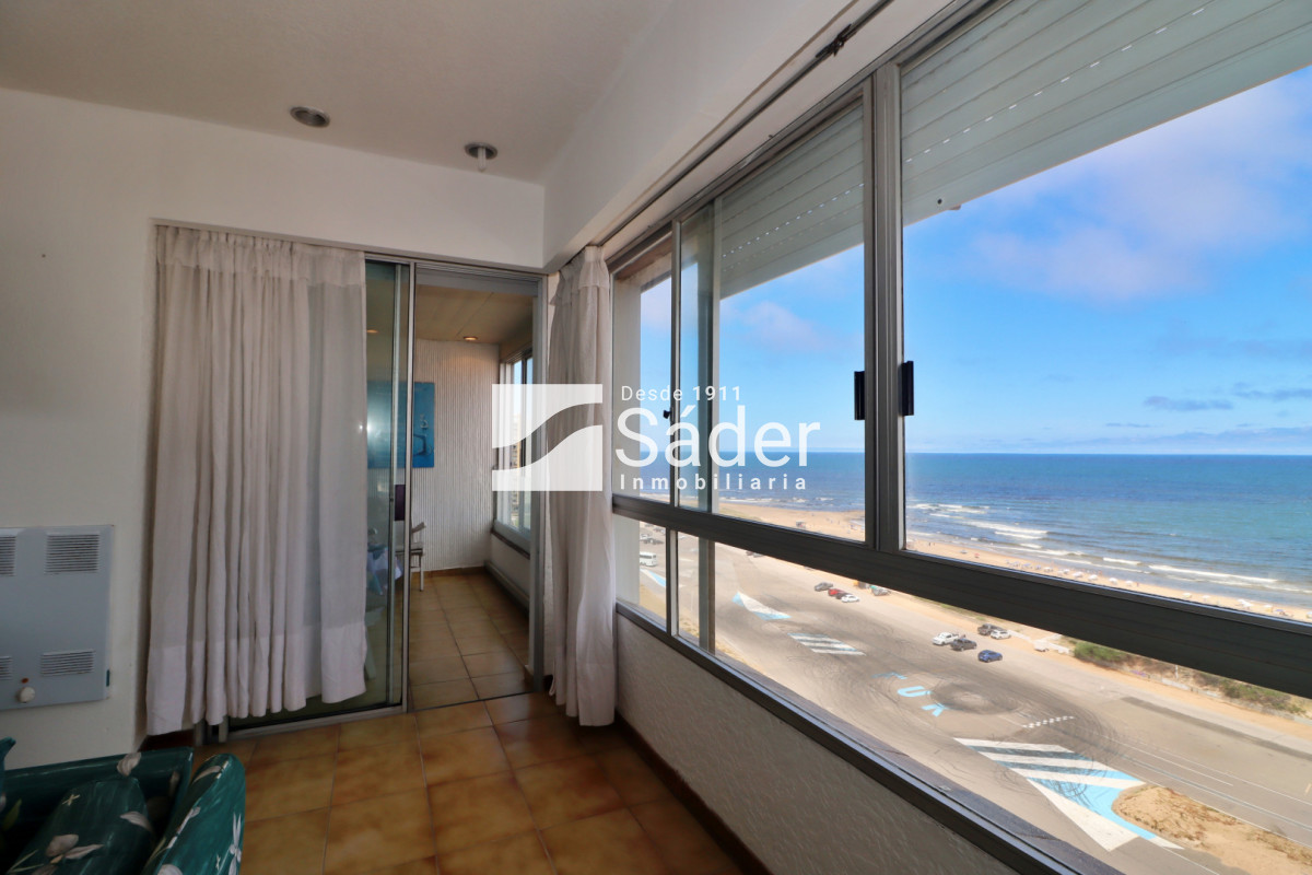 Apartamento ID.4623 - Apartamento frente a Playa Brava. 2 dormitorios. 