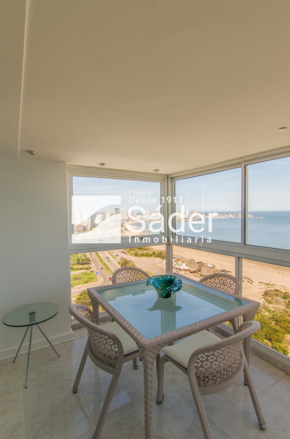 Apartamento ID.3175 - Apartamento en venta Playa Mansa 5 dormitorios