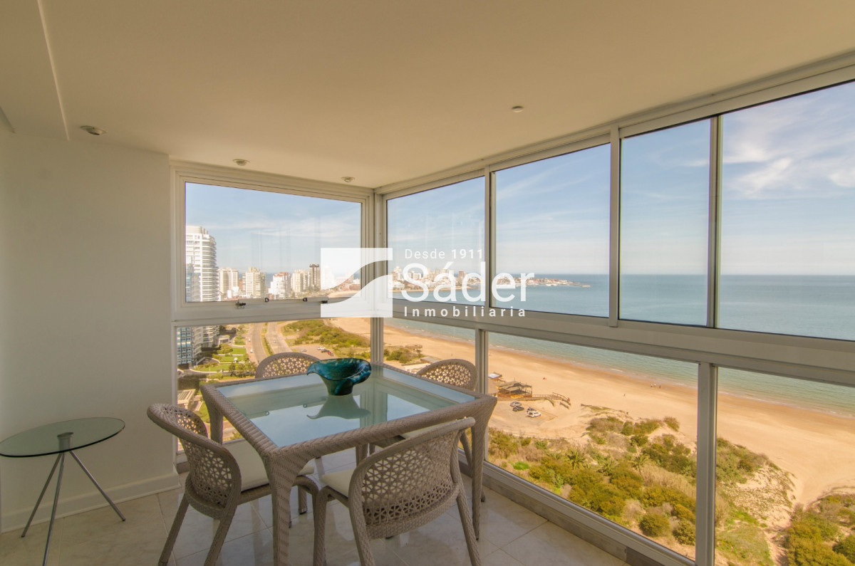 Apartamento ID.3175 - Apartamento en venta Playa Mansa 5 dormitorios