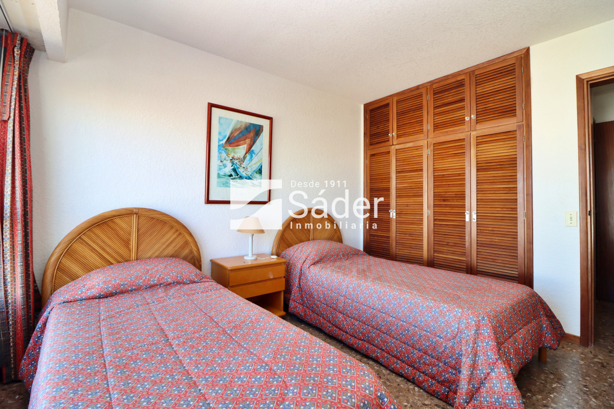 Apartamento ID.4276 - Apto. 3 dorm. con vista al mar. (Playa mansa, pda. 3)