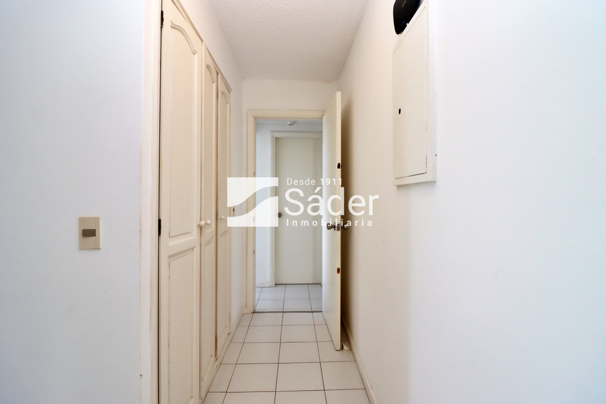 Apartamento ID.3910 - Espacios Amplios y Vista al Mar en Primera Línea