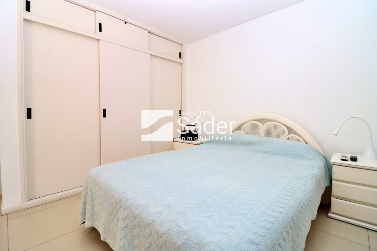 Apartamento ID.4615 - Apto 2 Dormitorios en la Península, sobre Av. Gorlero 