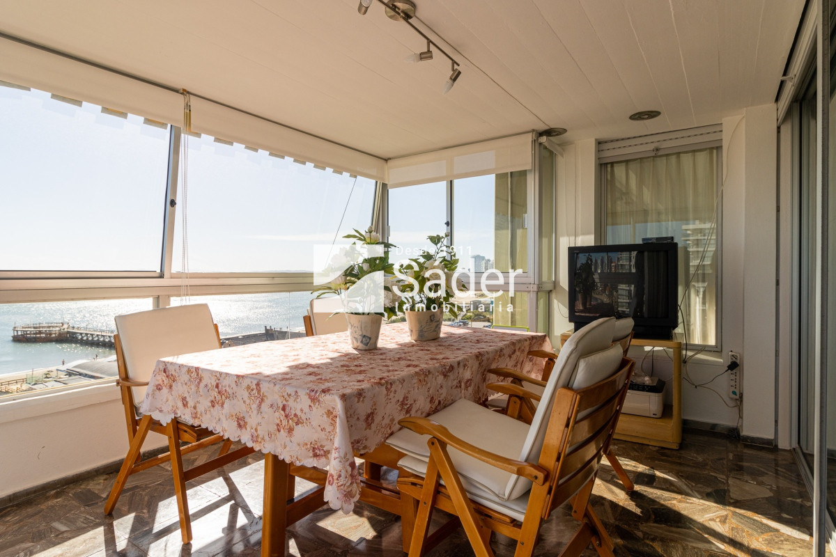 Apartamento ID.724 - Apartamento en venta Playa Mansa 3 dormitorios