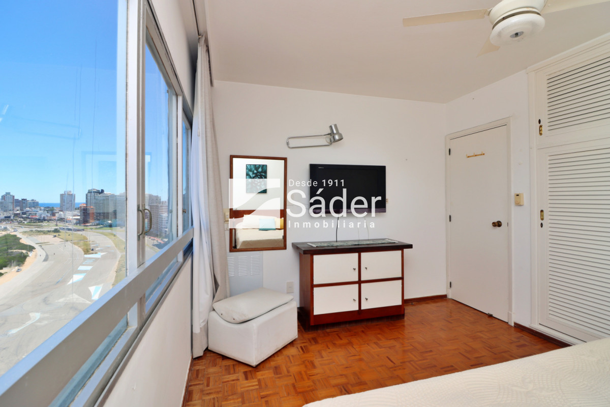 Apartamento ID.4545 - Verano frente al mar, Parada 3 de la Brava 