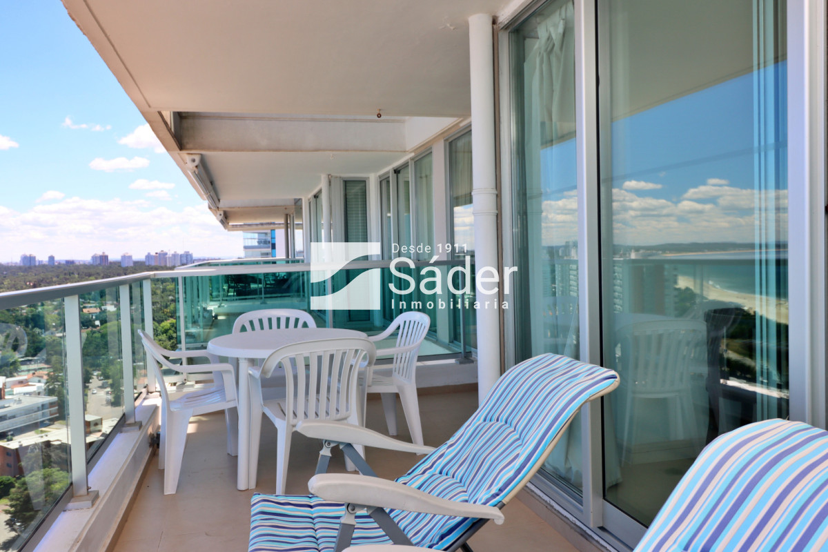 Apartamento ID.2858 - Apartamento en venta Playa Mansa 2 dormitorios