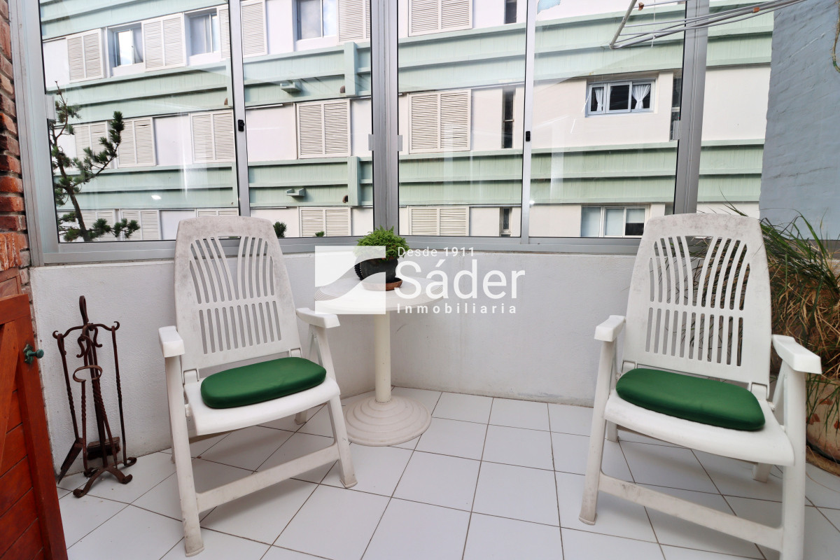 Apartamento ID.3910 - Espacios Amplios y Vista al Mar en Primera Línea